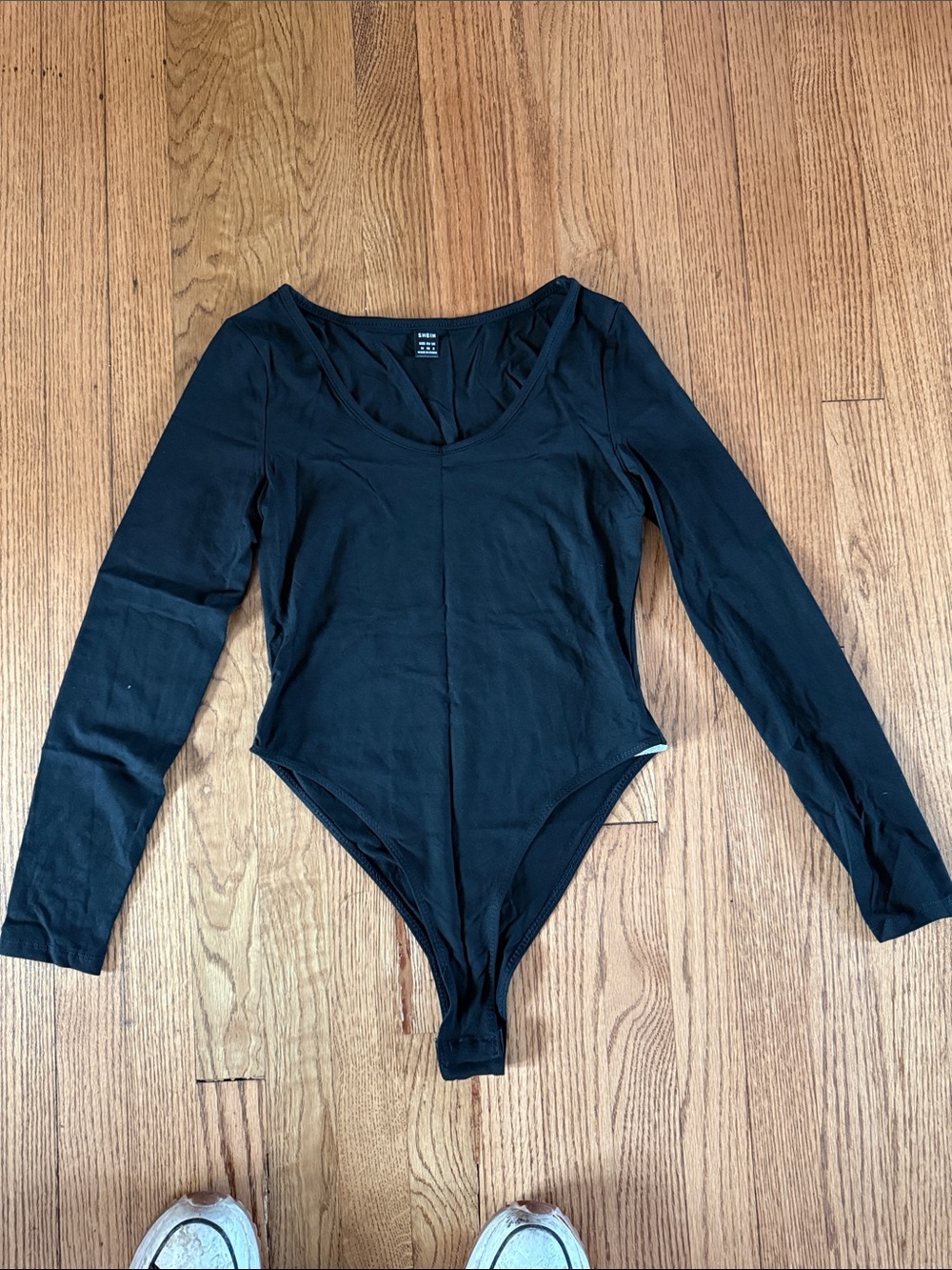 SHEIN Black V-Neck Long Sleeve Bodysuit